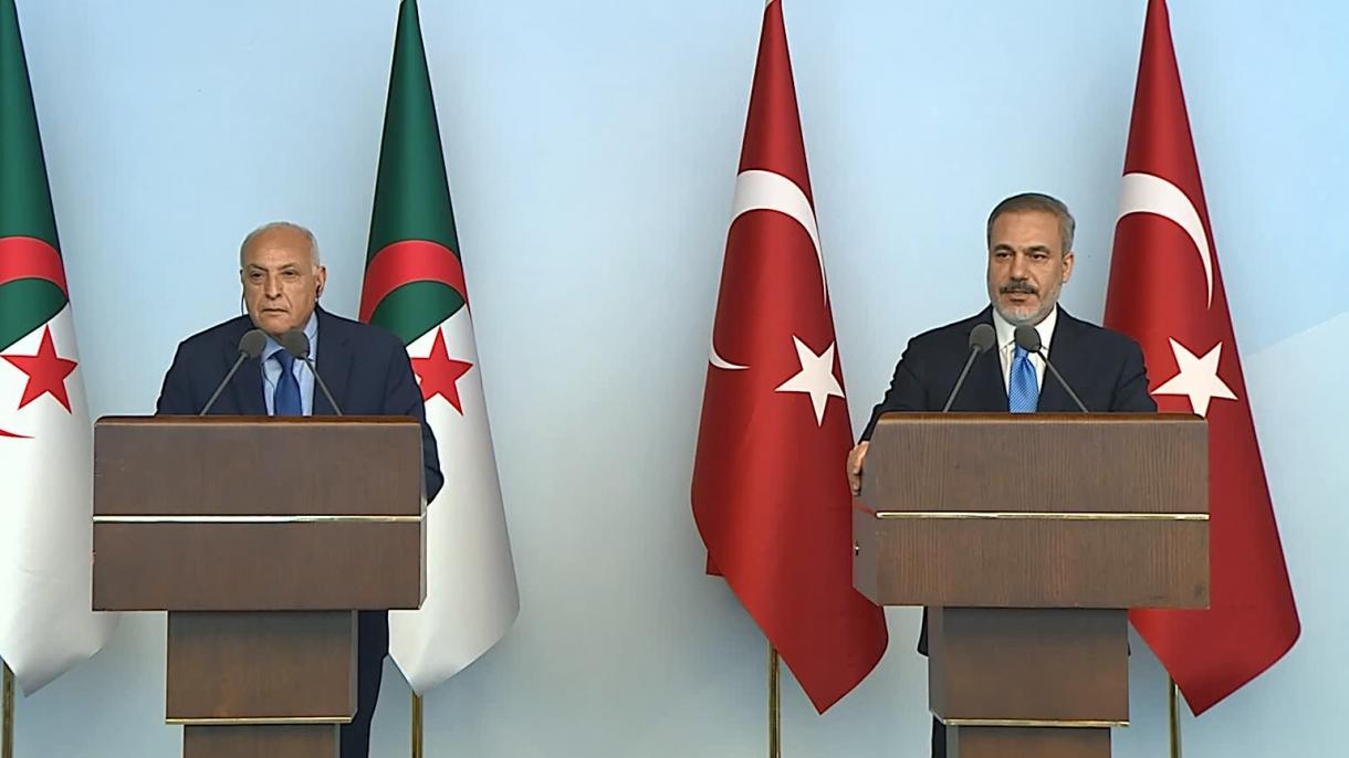 جزئیات کنفرانس مطبوعاتی وزرای امور خارجه ترکیه و الجزایر