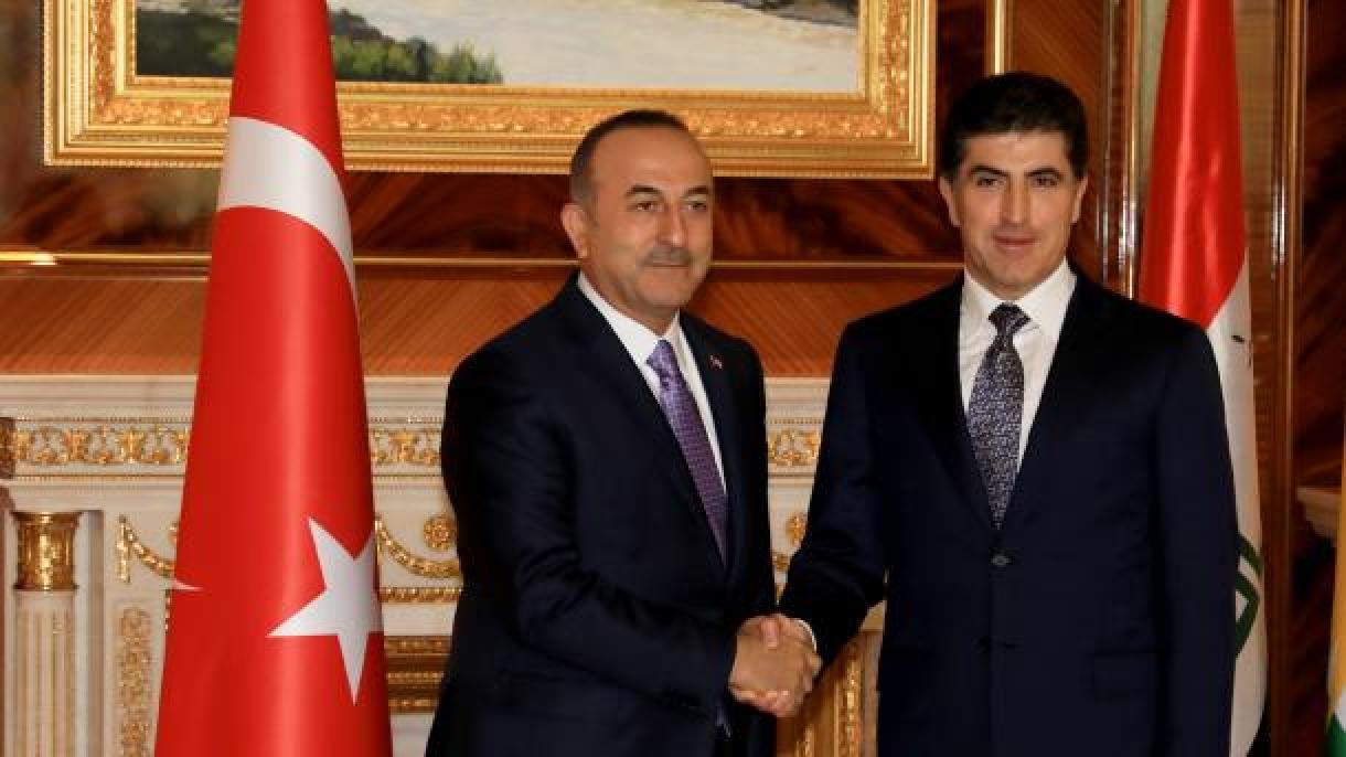 Ministro dos Negócios Estrangeiros Çavuşoğlu reúne-se com Nechirvan Barzani no Iraque