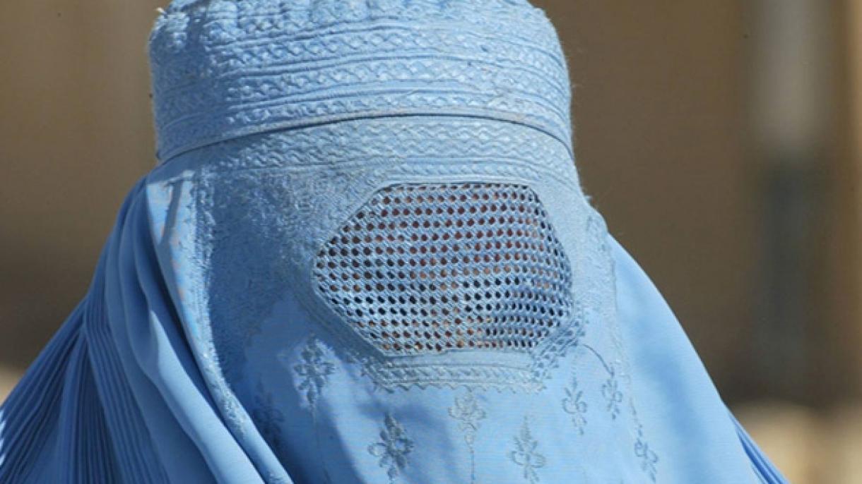 Taliban terrorçuları tək, yanında əri olmadan mağazaya gedən qadının başını kəsiblər