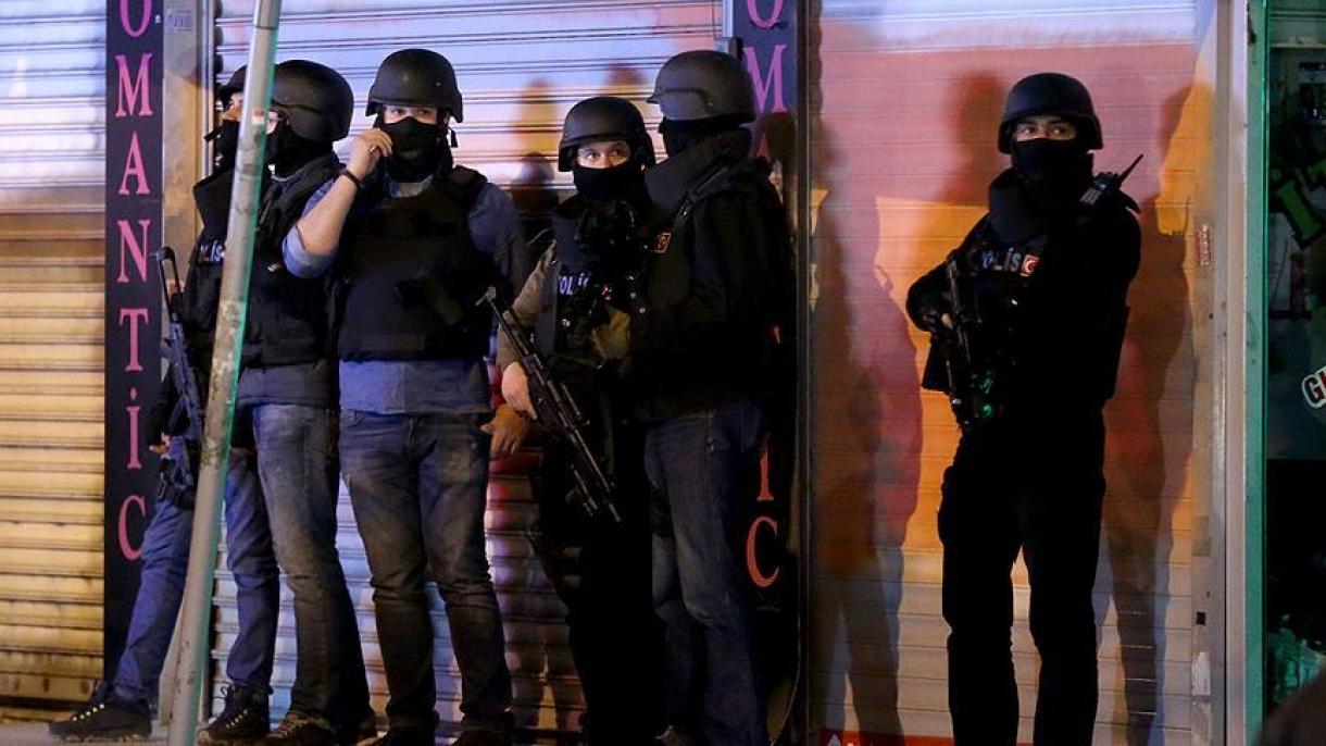Polícia de Istambul evacua refugiados após confrontos com moradores locais