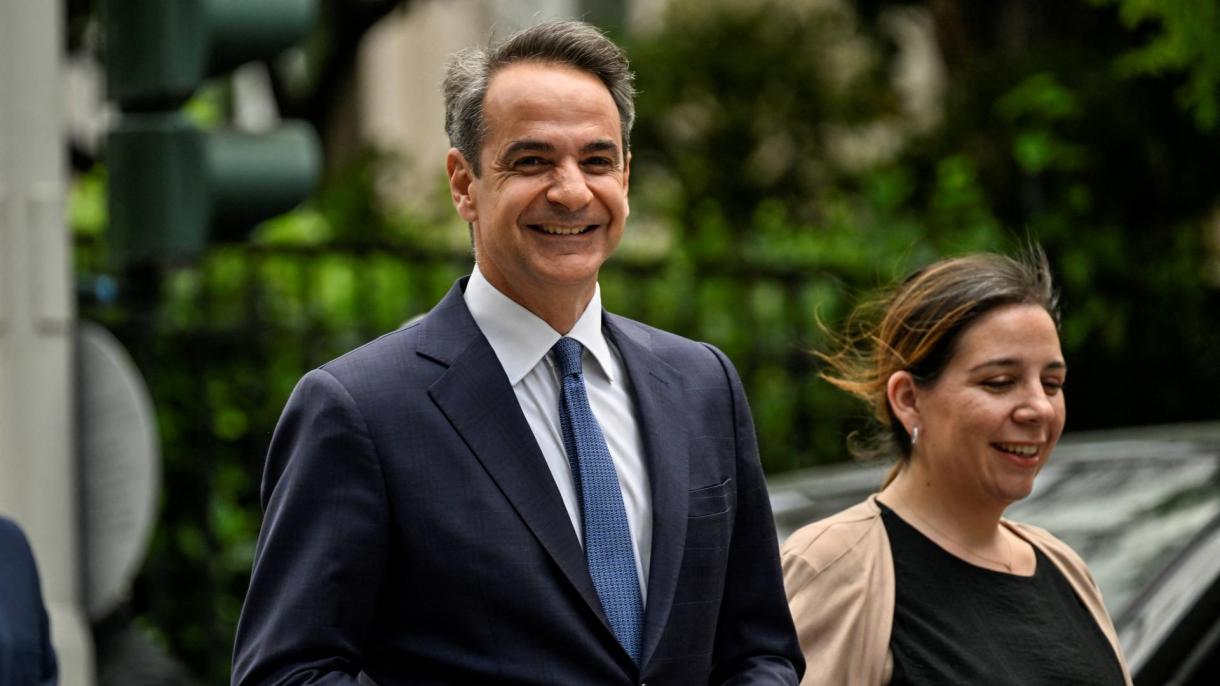 Η Σακελλαροπούλου έδωσε διερευνητική εντολή σχηματισμού κυβέρνησης στον Μητσοτάκη