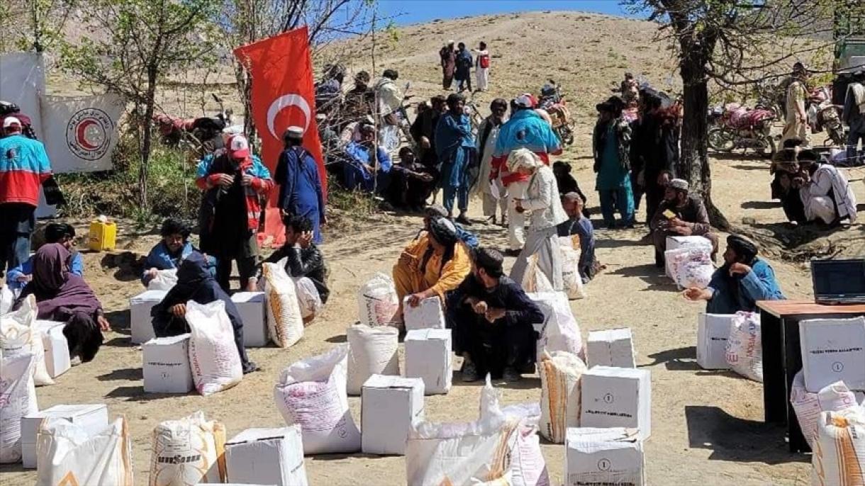 سفارت ترکیه در کابل از توزیع کمک‌های بشردوستانه ترکیه میان نیازمندان در افغانستان خبر داد