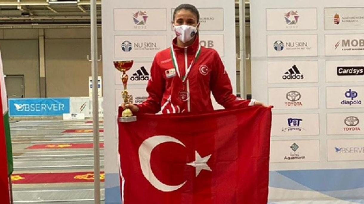 La atleta turca bate récord mundial en el Campeonato Mundial de Pentatlón Moderno