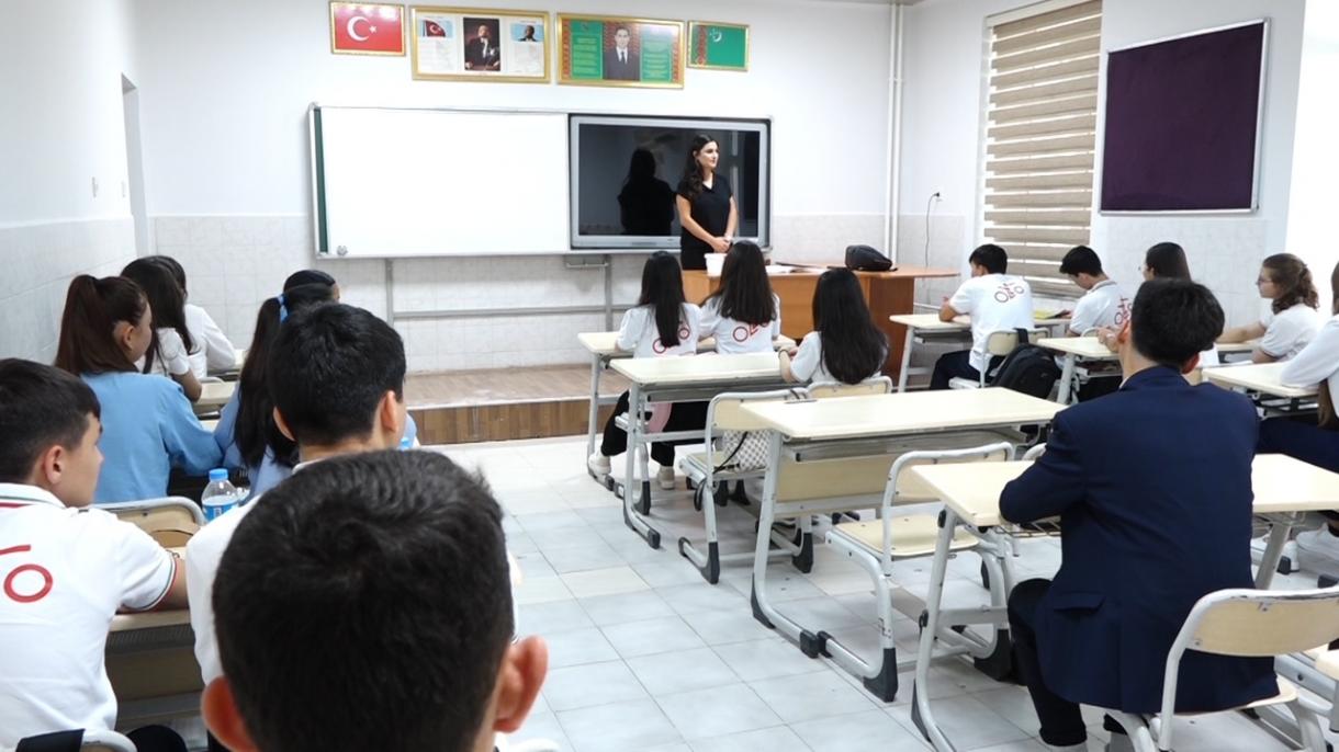 Aşgabatdaky Umumy Türkmen-Türk mekdebinde täze okuw ýyly başlady