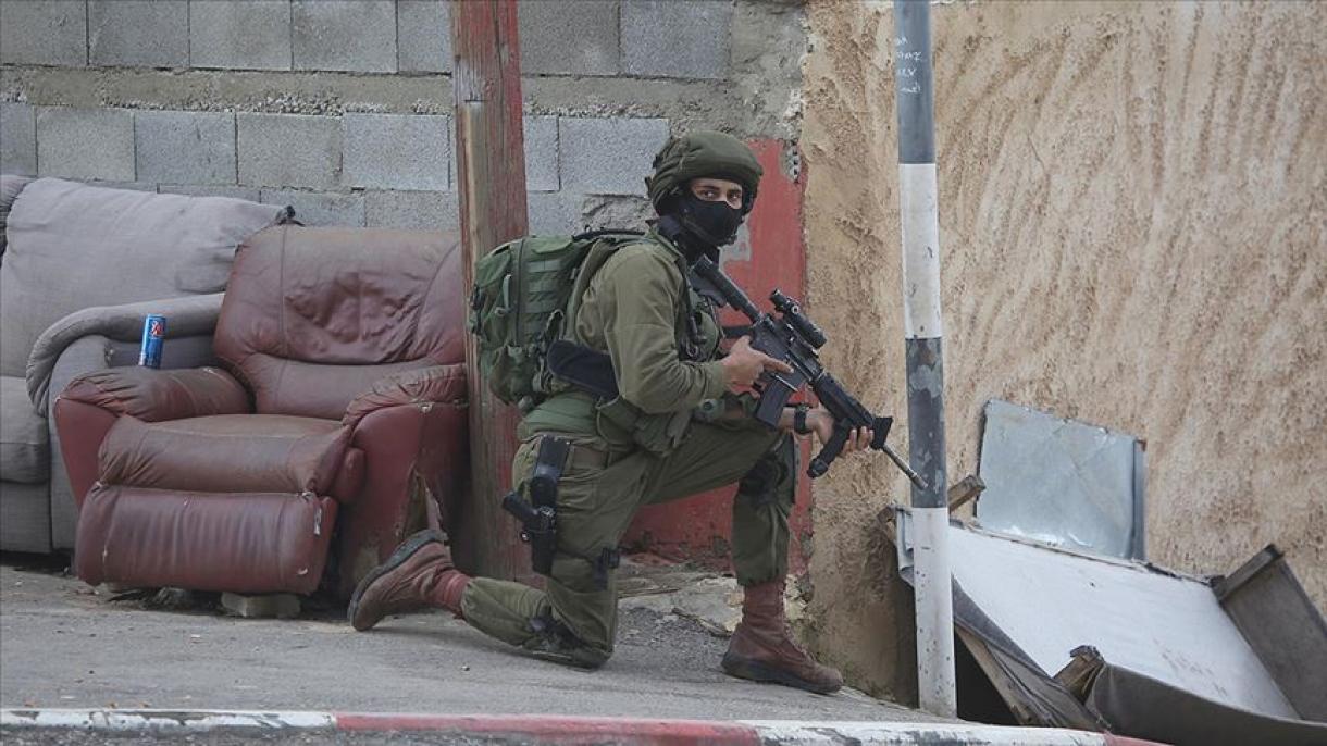 以色列士兵致使两名巴勒斯坦人牺牲