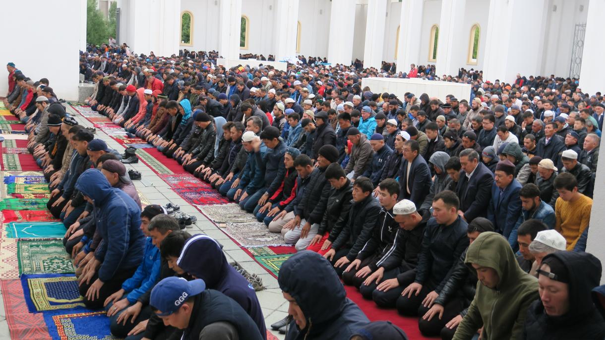 Астанада 9 мечитте намаз окулду