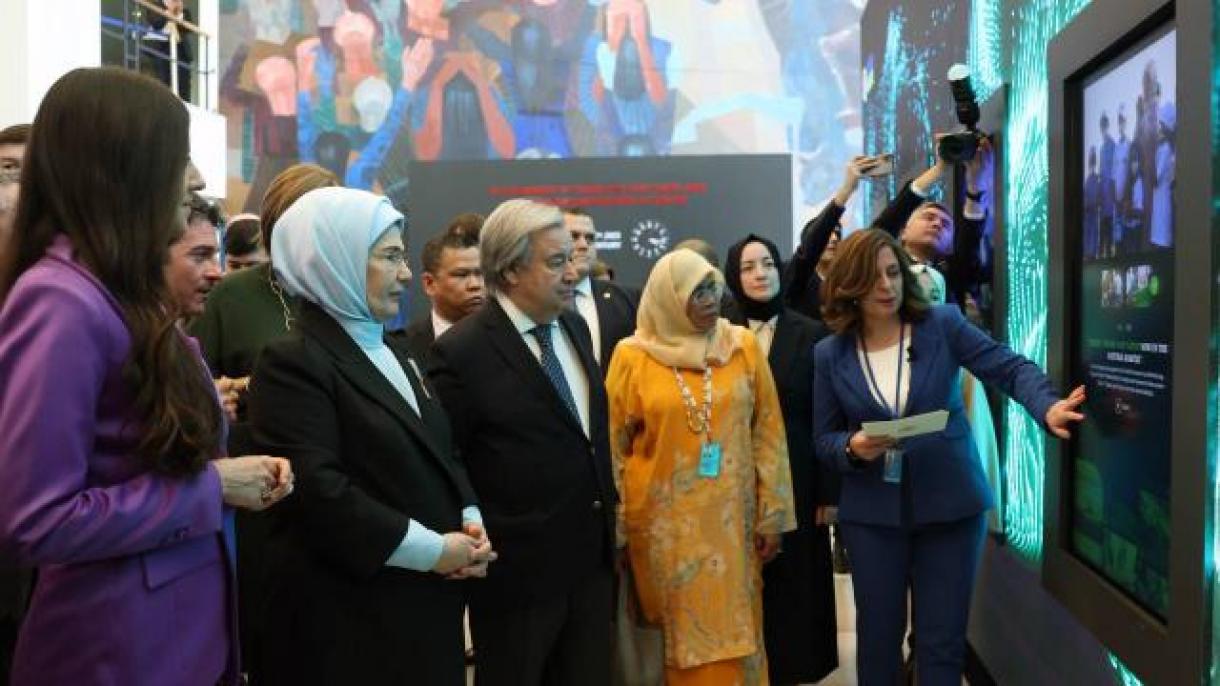 Емине Ердоган и Гутериш посетиха мемориалния кът за жертвите на земетресението в Турция...