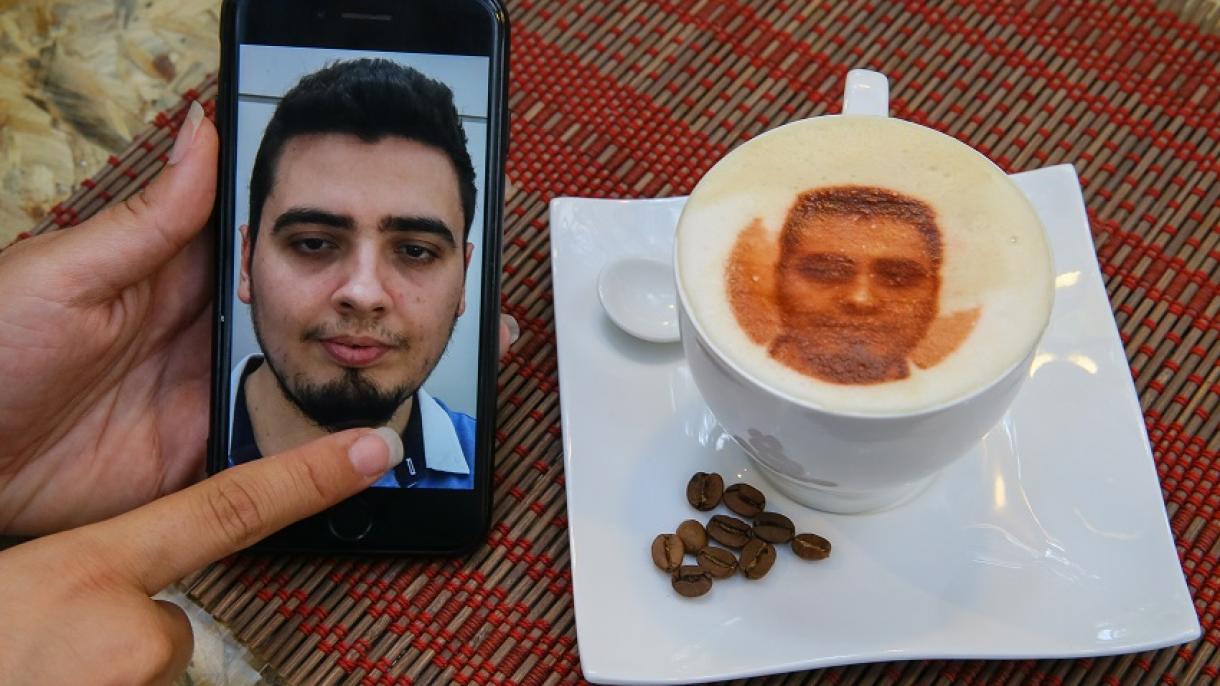 Inovacioni i sipërmarrëses turke mundëson punimin e fotografisë mbi shkumën e kafes
