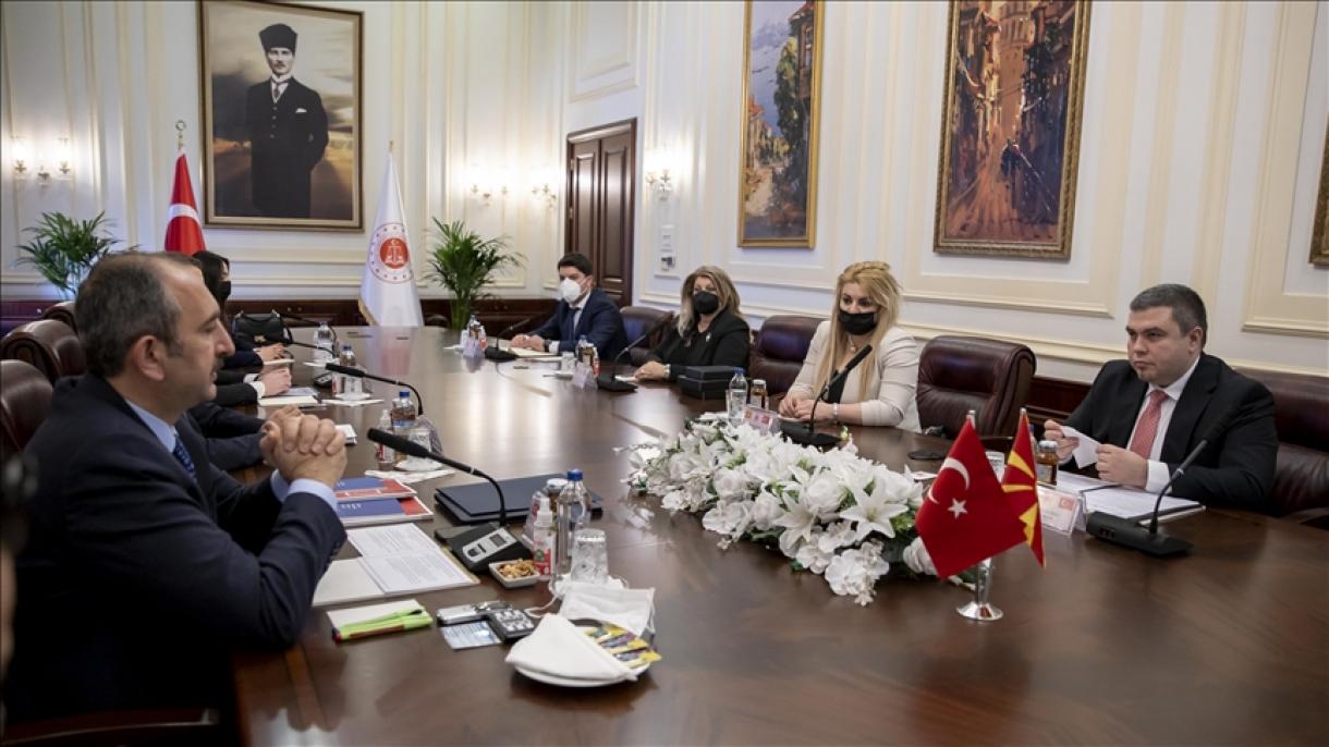 Adalet Bakanı Abdulhamit Gül Kuzey Makedonya Adalet Bakanı Boyan Mariçiç1.jpg
