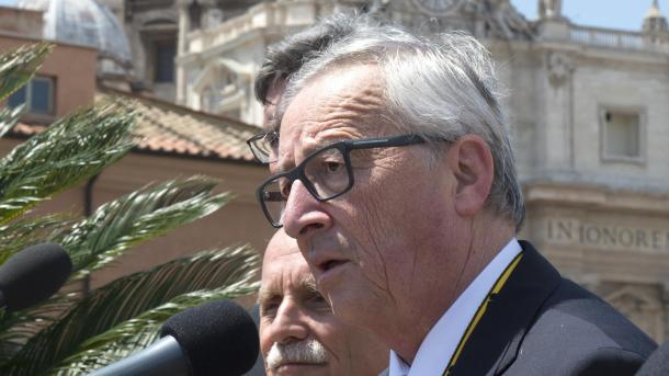Jean-Claude Juncker apoia reforma trabalhista na França