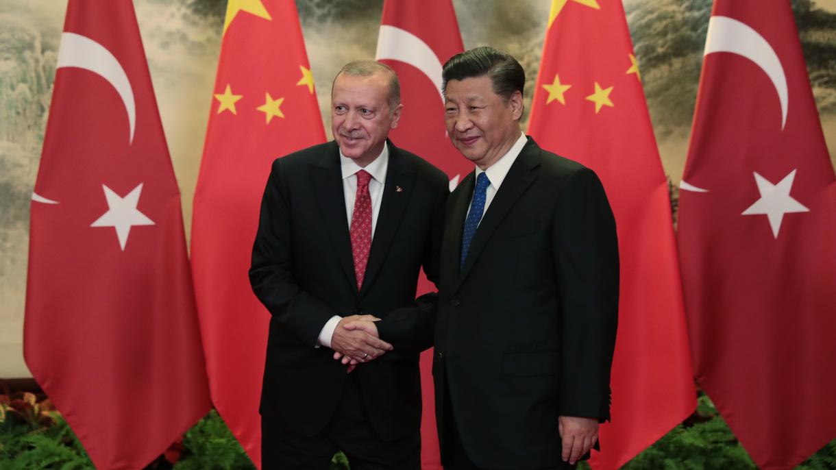 Эрдоганды Кытайда Си салтанаттуу азем менен тосуп алды
