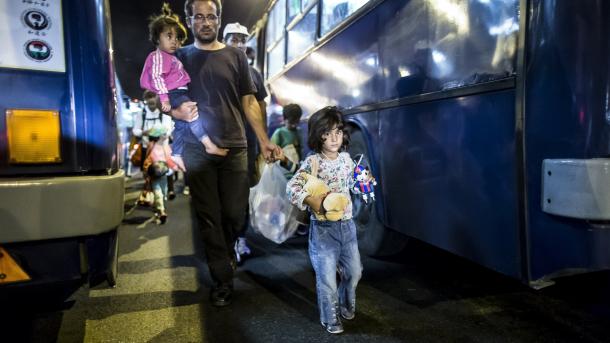 Almniyadan 21 min xarici vətəndaş deportasiya edilib