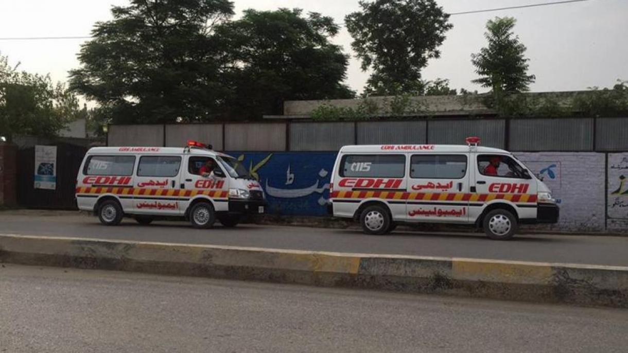 Pakistanda bolan awtobus heläkçiliginde 24 adam ýogaldy