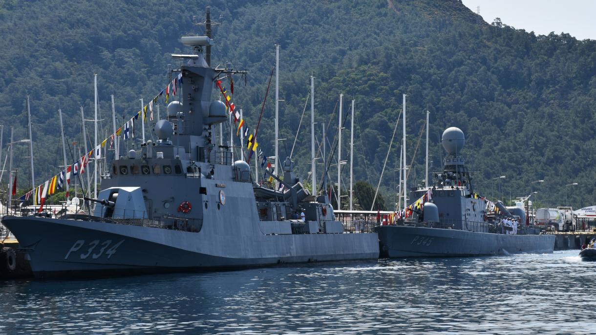 Турските воени бродови укотвени во Мармарис ги отворија своите врати за посетителите