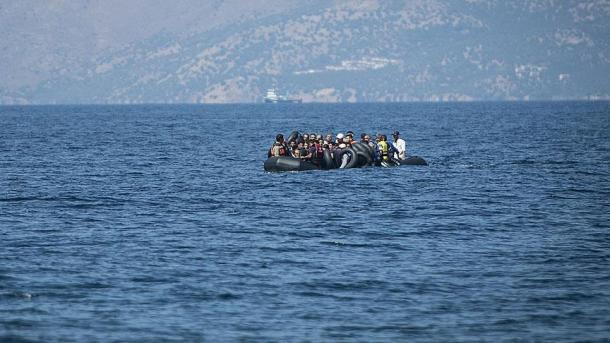 Над 100 хиляди бежанци са преминали по море в Европа