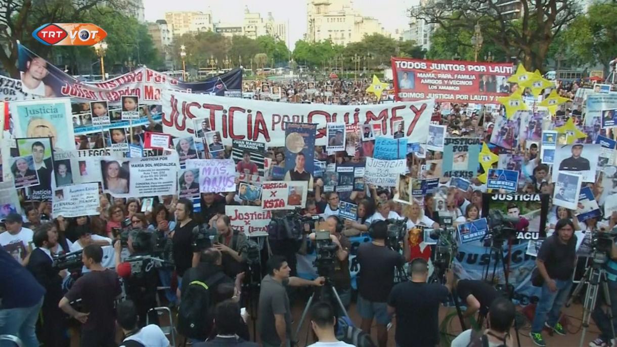 阿根廷人涌向街头抗议该国的犯罪活动