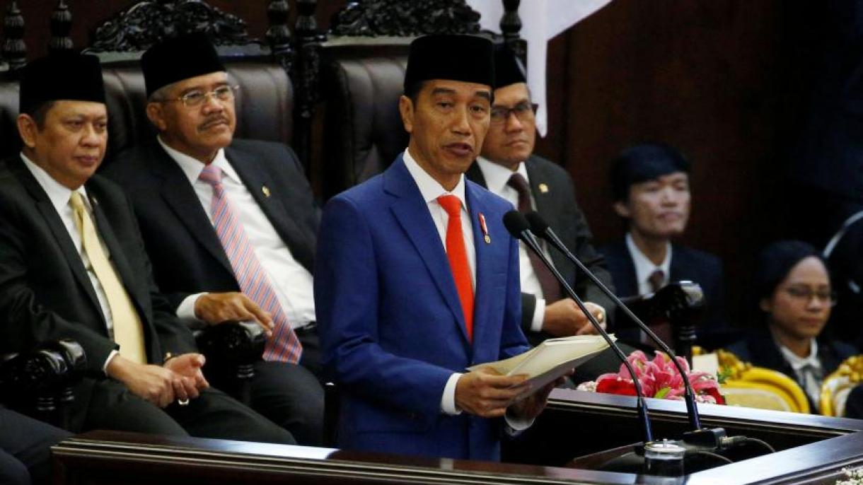 “Pido el apoyo de todo nuestro pueblo para trasladar nuestra capital nueva a la Isla de Borneo”