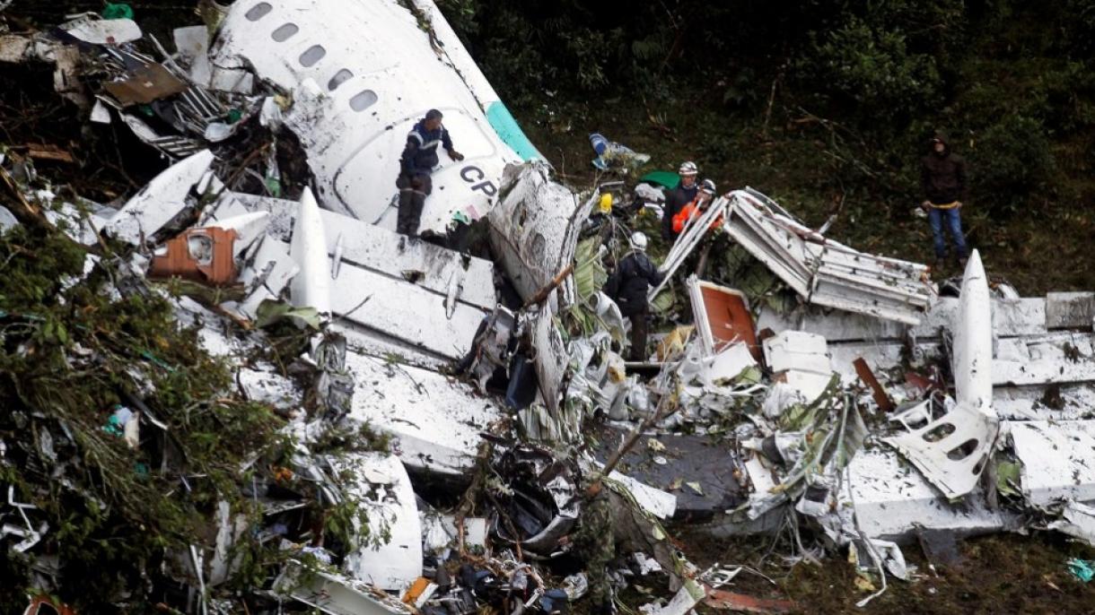 Erro humano causou a queda de avião da equipe de futebol brasileira