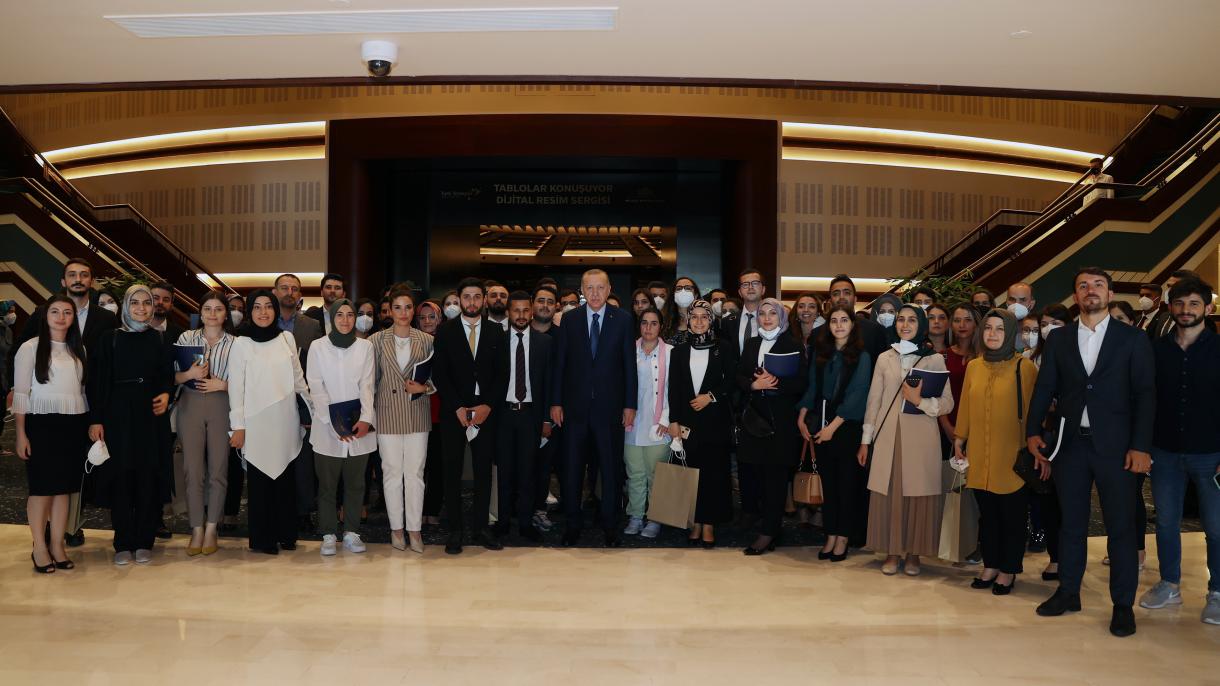 erdogan ogrencilerle bulusma1.jpg