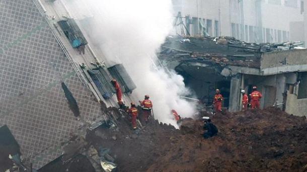 چین میں مٹی کا تودہ گرنے سے 35 افراد  تودے کے نیچے دب گئے، امدادی کاروائیوں کا سلسلہ جاری