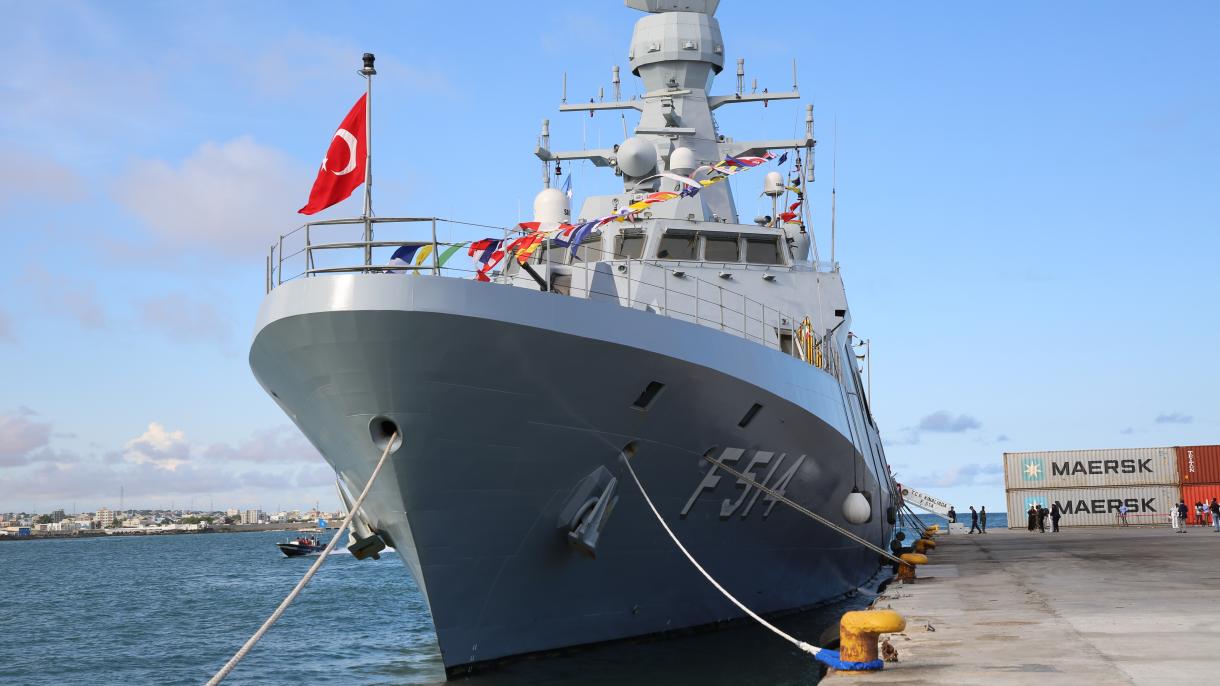 Una nave militare della Turkiye è giunta in Somalia
