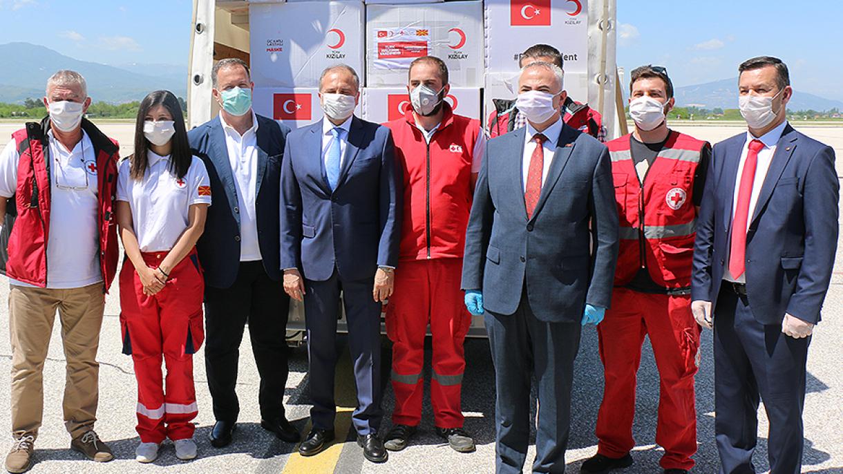 Turquía vuelve a enviar ayuda de material médico a Macedonia del Norte