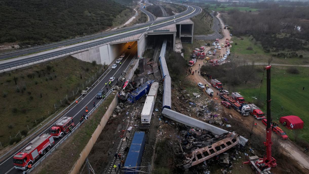 برخورد قطار مسافربری با قطار باربری در یونان 38 کشته بر جای گذاشت