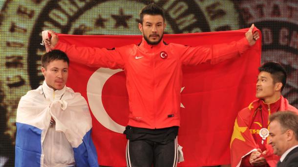 Og'ir atletika bo'yicha Yevropa chempionatida Doniyor Ismoilov 3 ta oltin medal sohibi bo'ldi