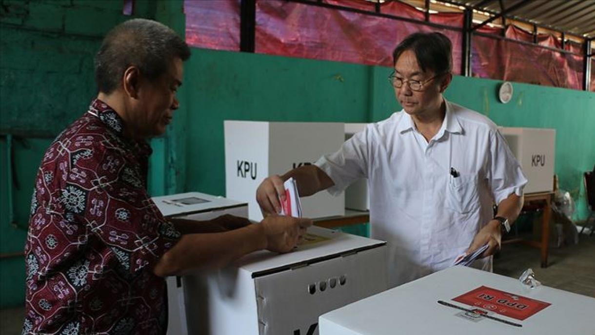 Az elnöki és parlamenti választásokat tartották Indonéziában