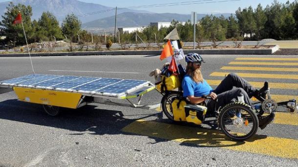 Günş enerjisi ilə dünya turu