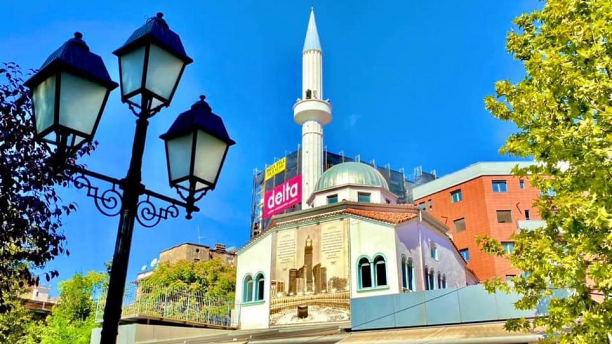 Tiran_cami bıçakla saldırı_1.jpg