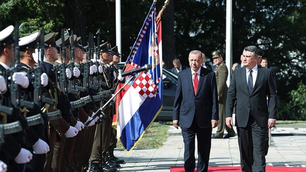 استقبال رسمی میلانوویچ از اردوغان در کرواسیا