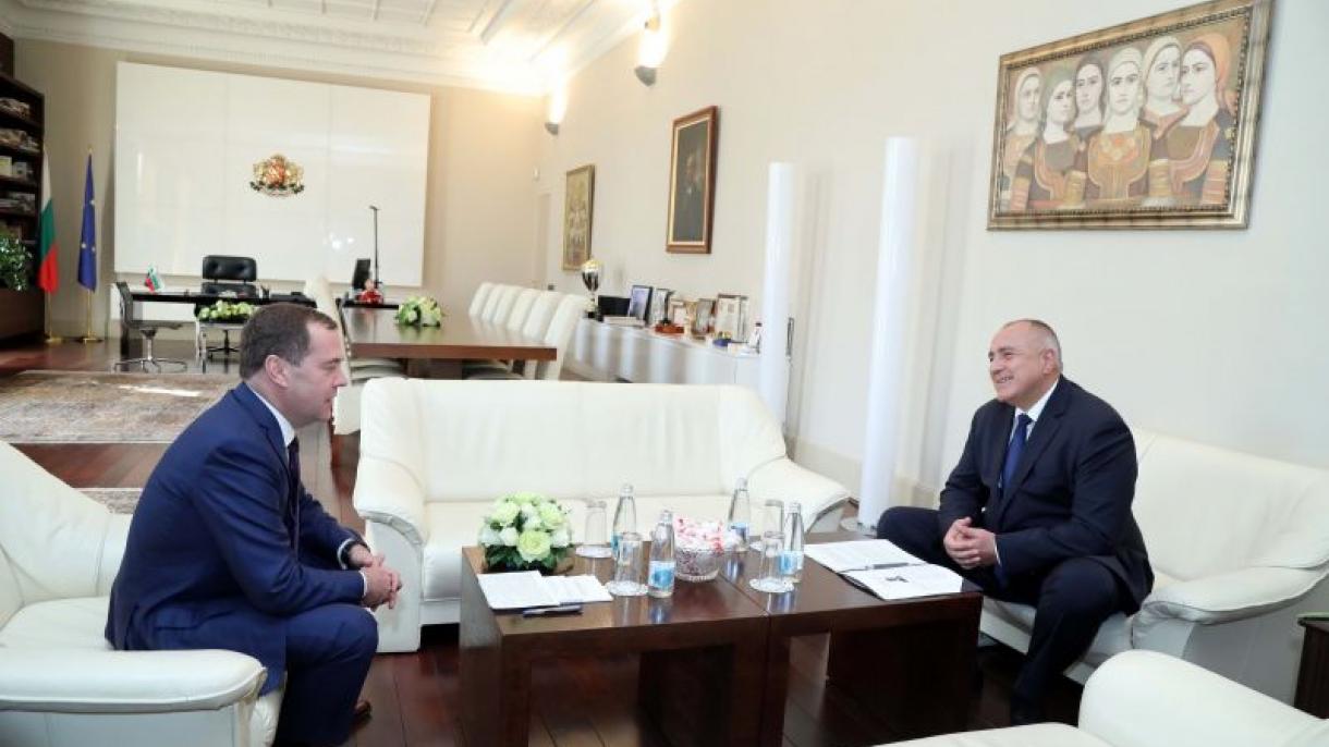 Борисов и Медведев обсъдиха енергийните проекти...