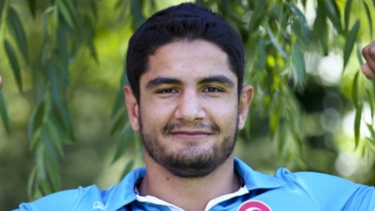 Taha Akgül.jpg