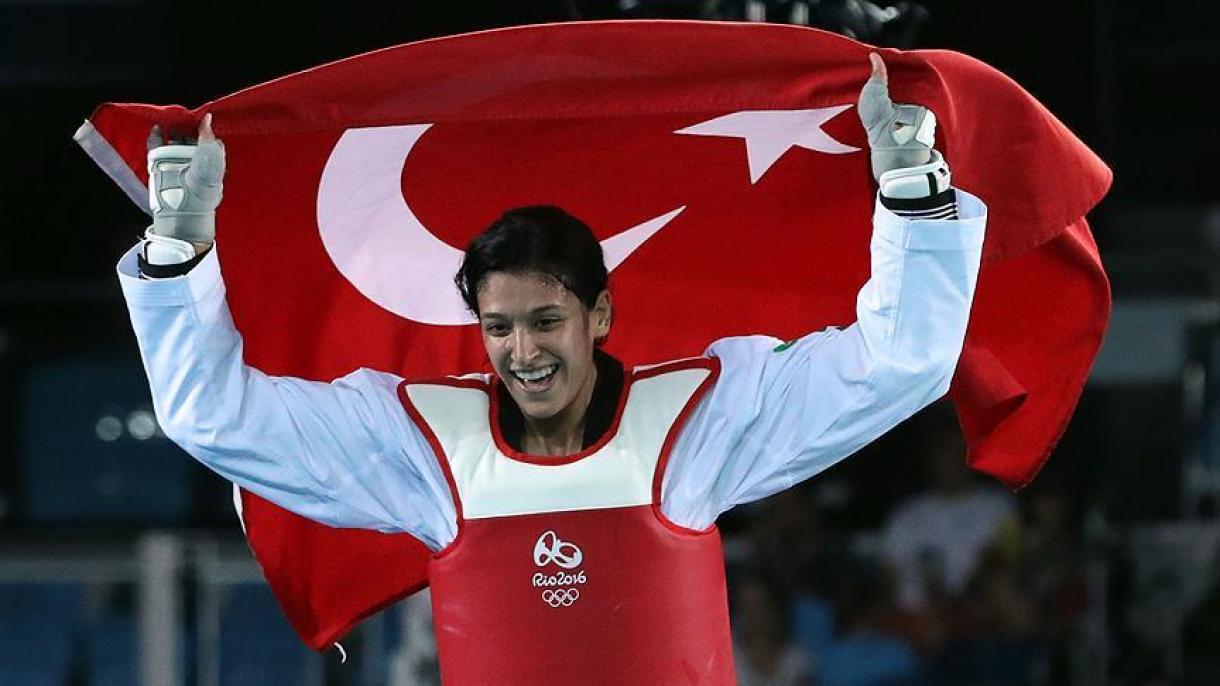 نور تاتار، دارنده مدال برنز المپیک، مایه افتخار زنان ترکیه است