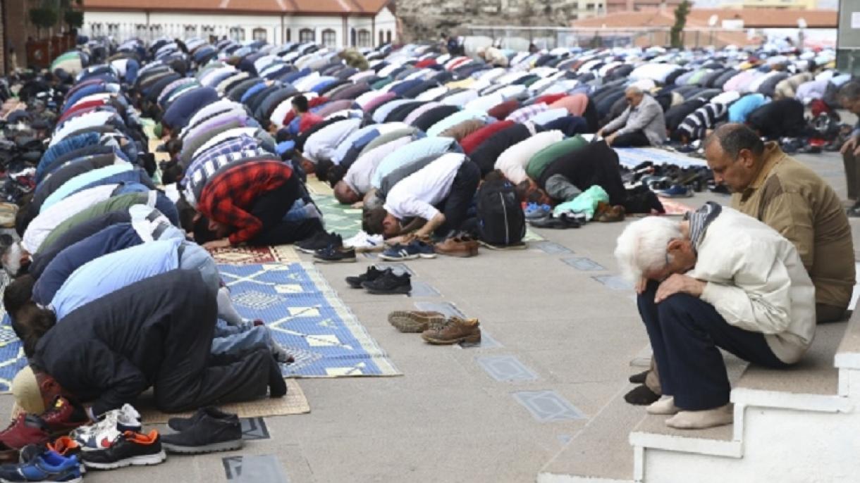 پەرزەنتنىڭ ئاتا – ئانىسى ئۈستىدىكى ھەقلىرىدىن بىرسى گۈزەل ئىسىم (ئاۋازلىق)