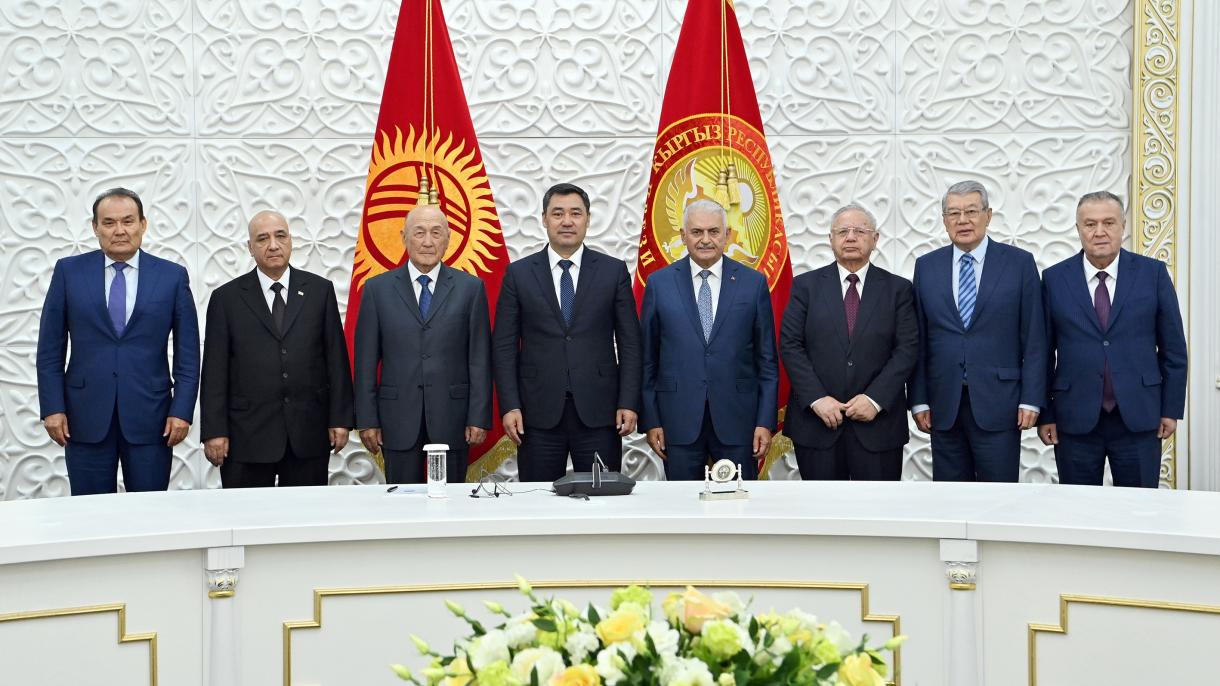 Президент Садыр Жапаров Түрк Мамлекеттери Уюмунун аксакалдары менен жолугушту