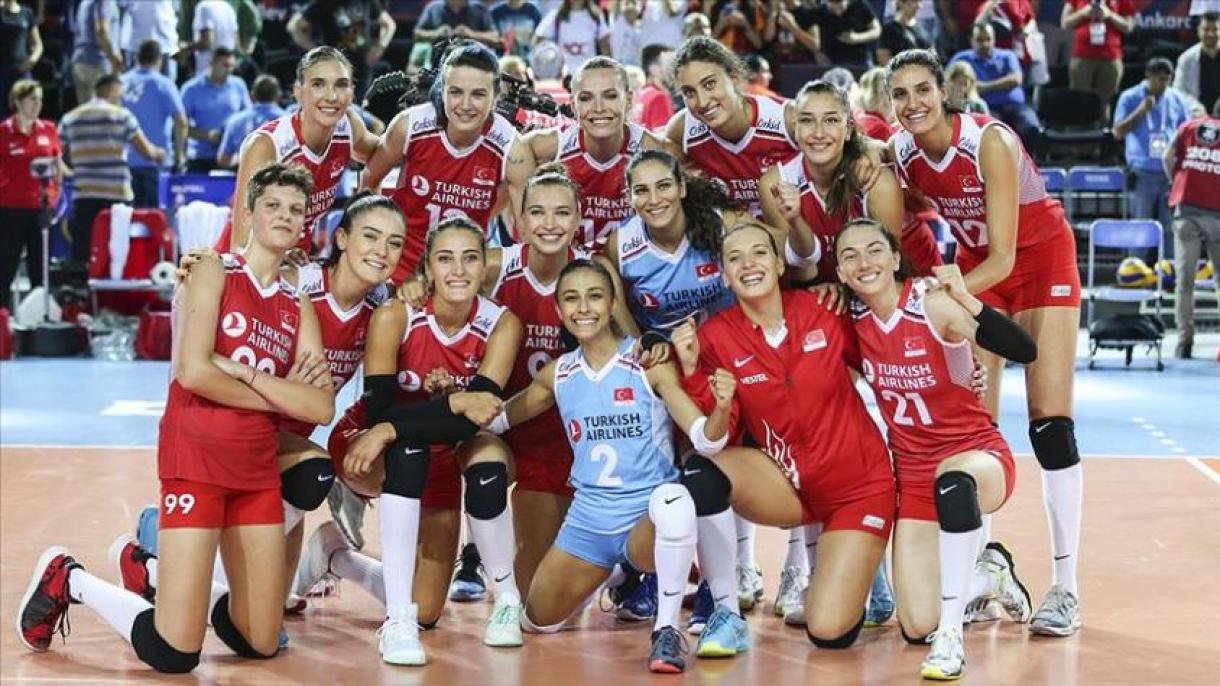 Turquía gana su segundo partido en el Europeo Femenino de voleibol