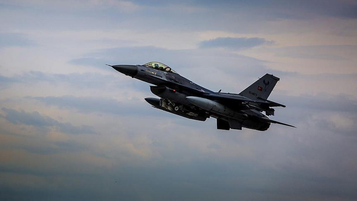 თურქული სამხედრო თვითმფრინავი რუსეთის ცაში იფრენს
