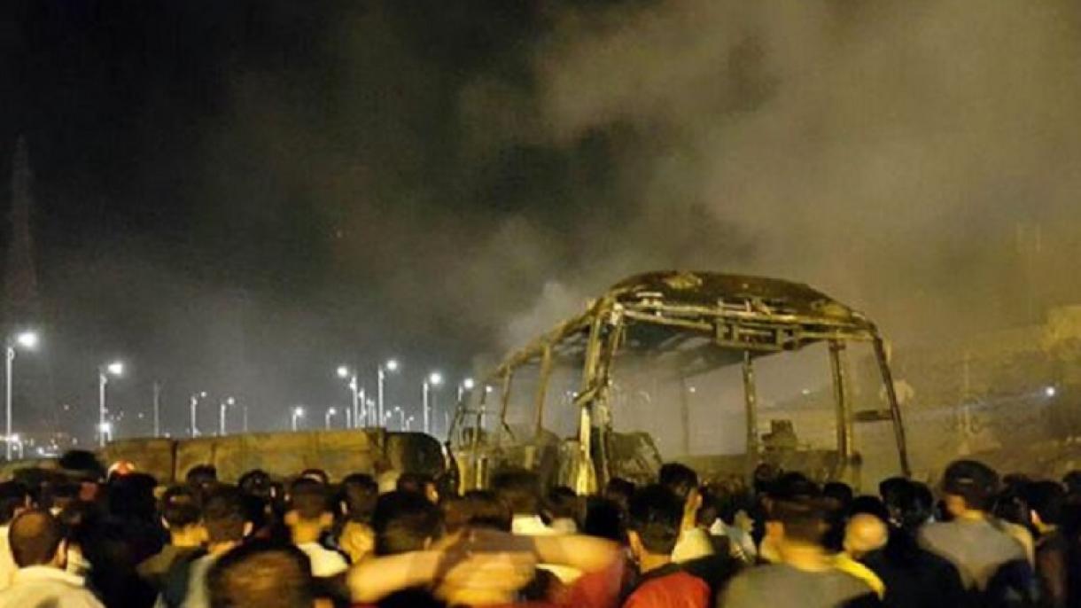 İranda sərnişin avtobusu yanacaq daşıyan yük maşını ilə toqquşub, ölən var