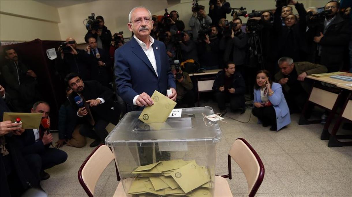 رهبر حزب جمهوری خلق ترکیه رای خود را به صندوق انداخت