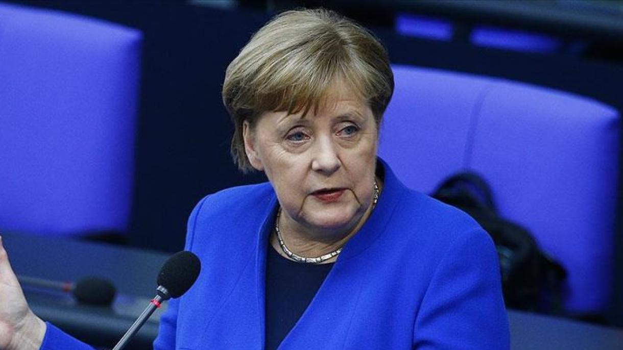 Merkel: “Il razzismo è sempre esistito. Sfortunatamente, esiste anche in Germania”