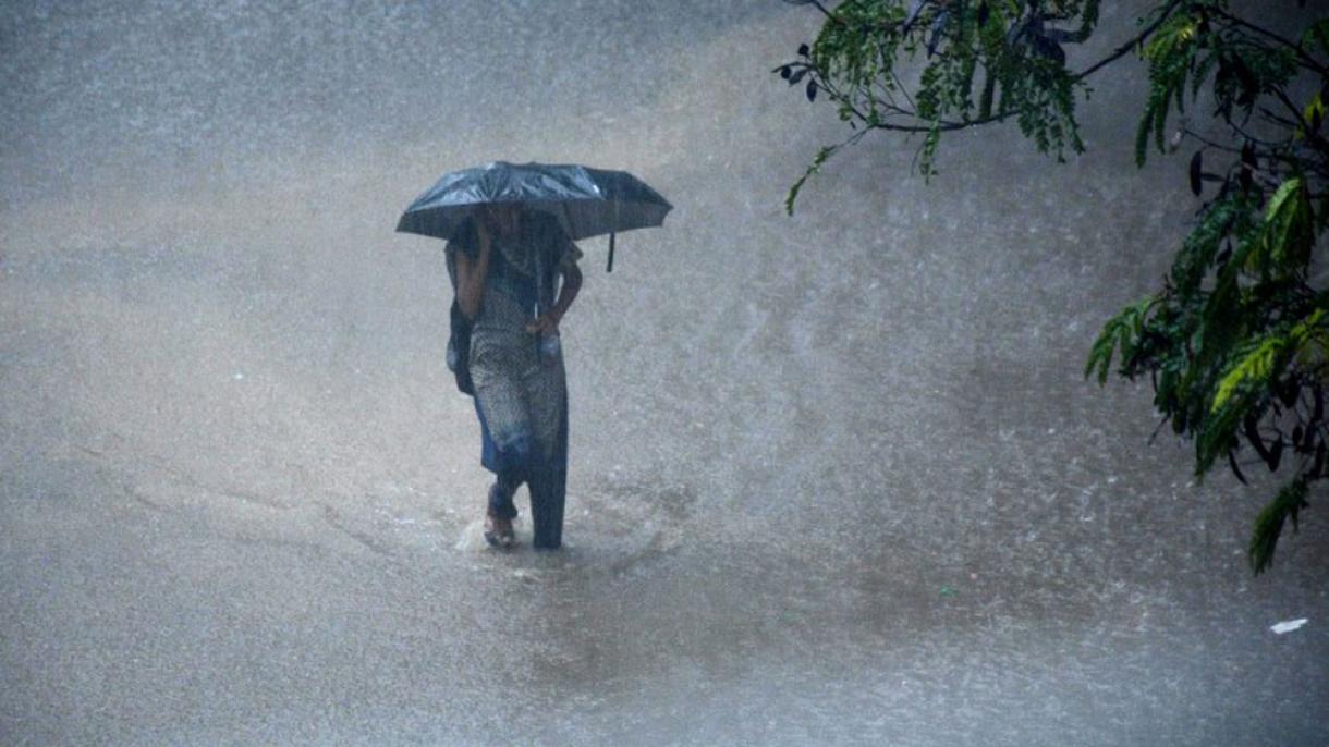 Поройни валежи в Индия...