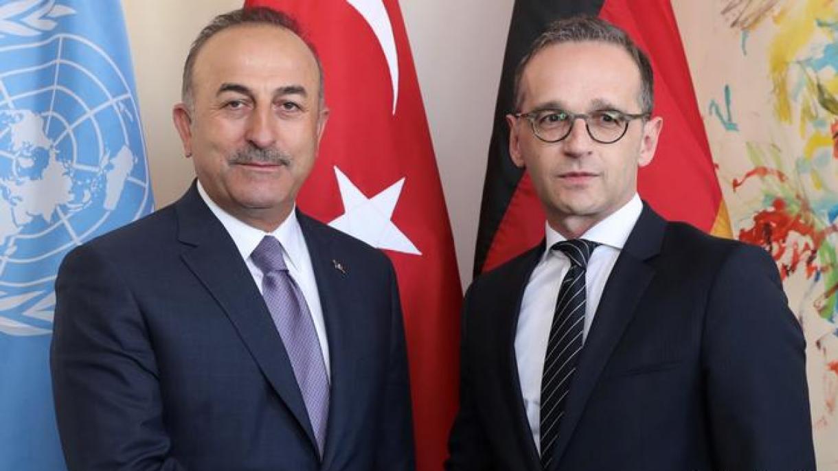 دیدار و گفتگوی وزرای خارجه ترکیه و آلمان