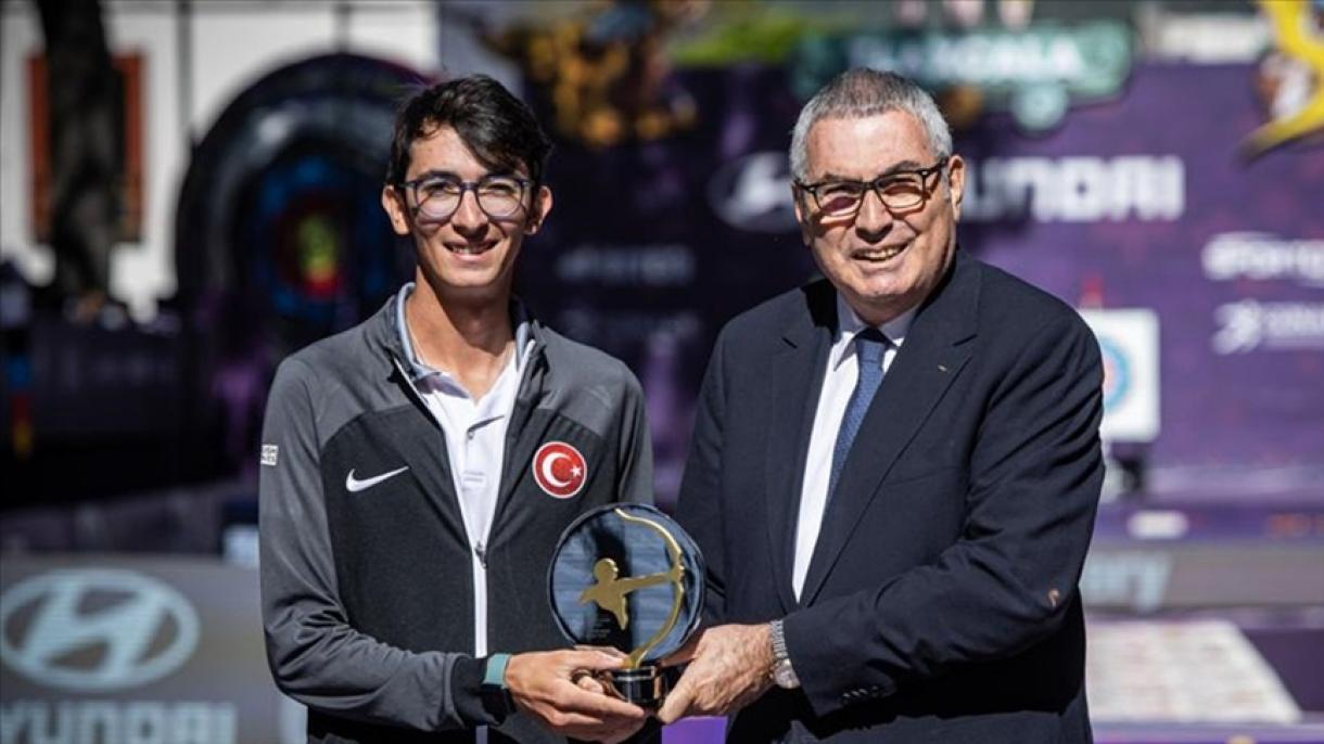 奥运冠军土耳其射箭手赢得2022世界杯铜牌