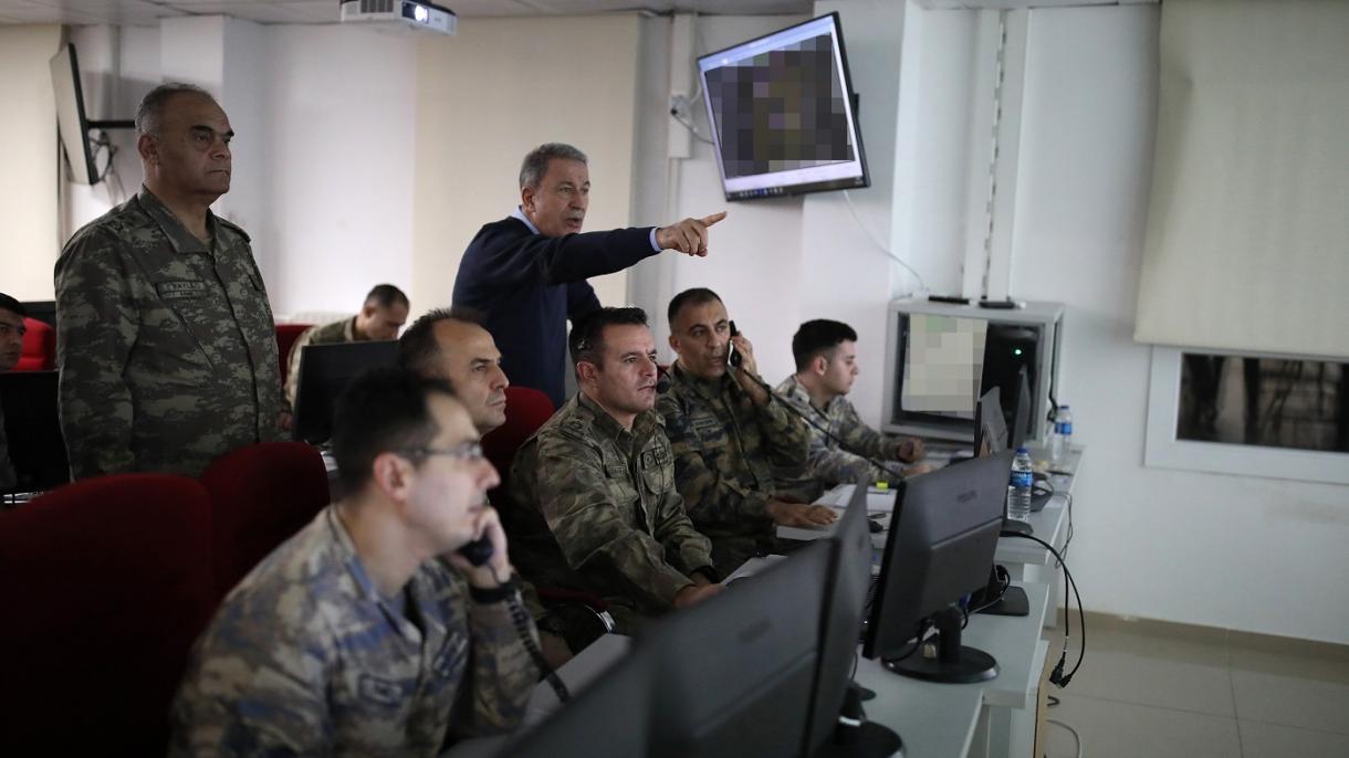 Ministro de Defensa Nacional turco se desplaza a la frontera con Siria