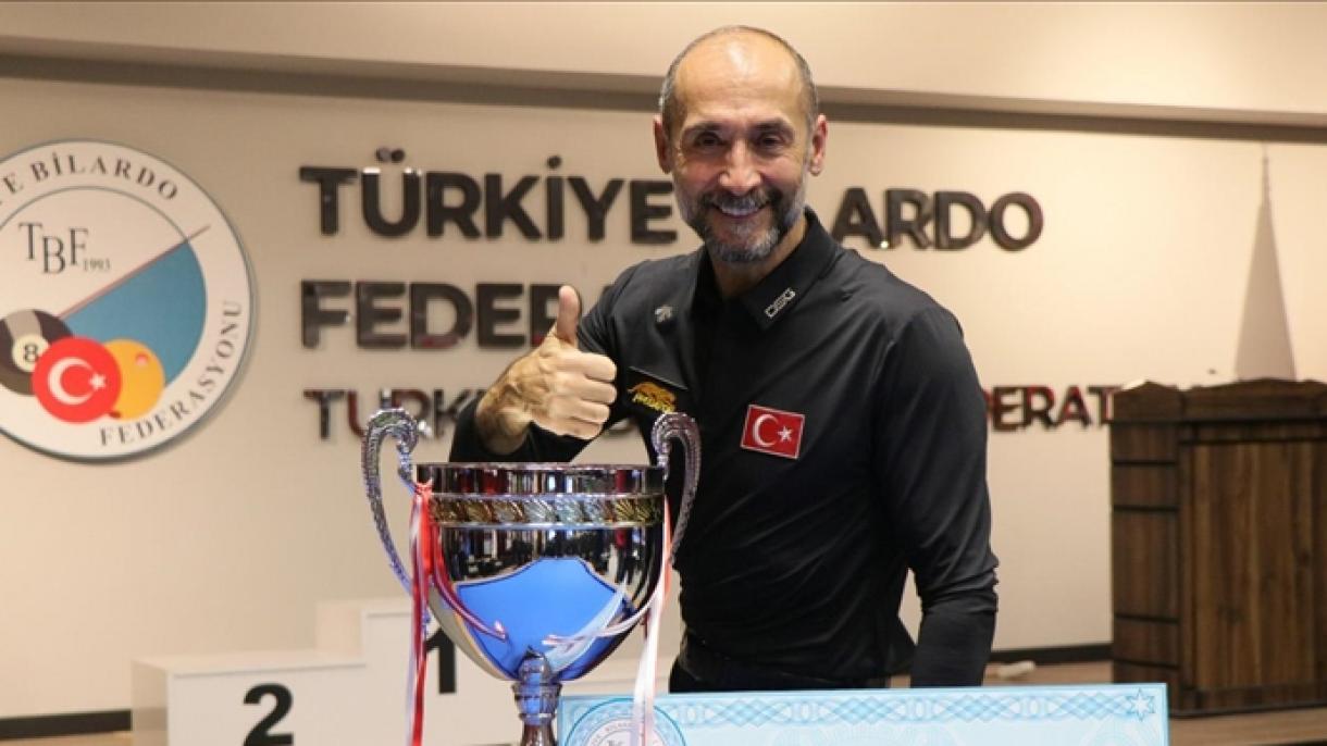 Semih Saygıner, campeón de billar a tres bandas de Türkiye