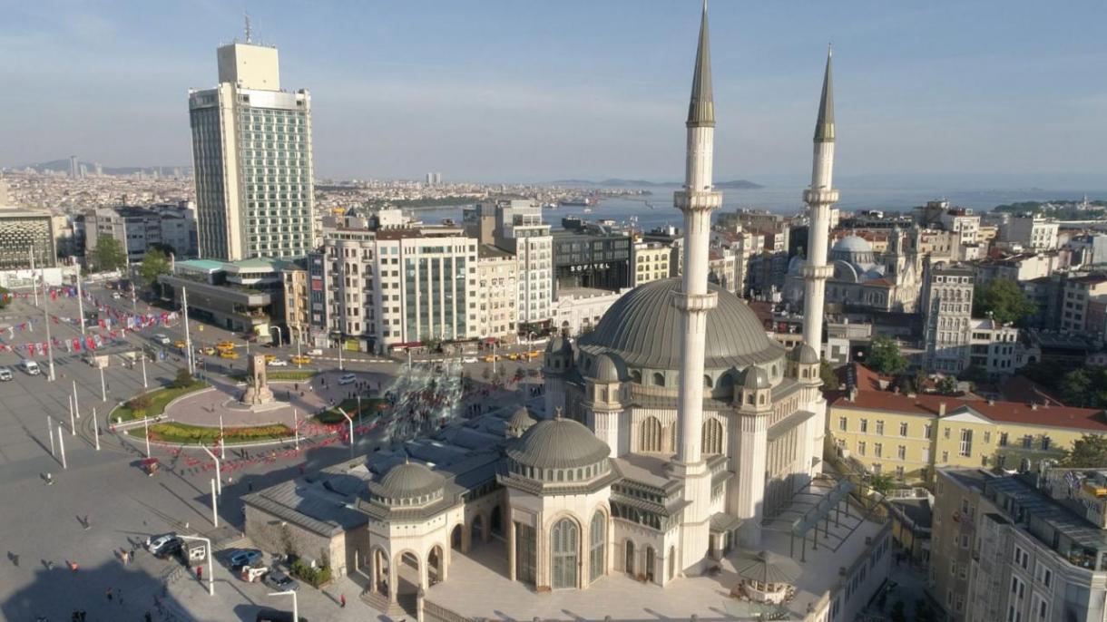 Taksim Cami 1.jpg