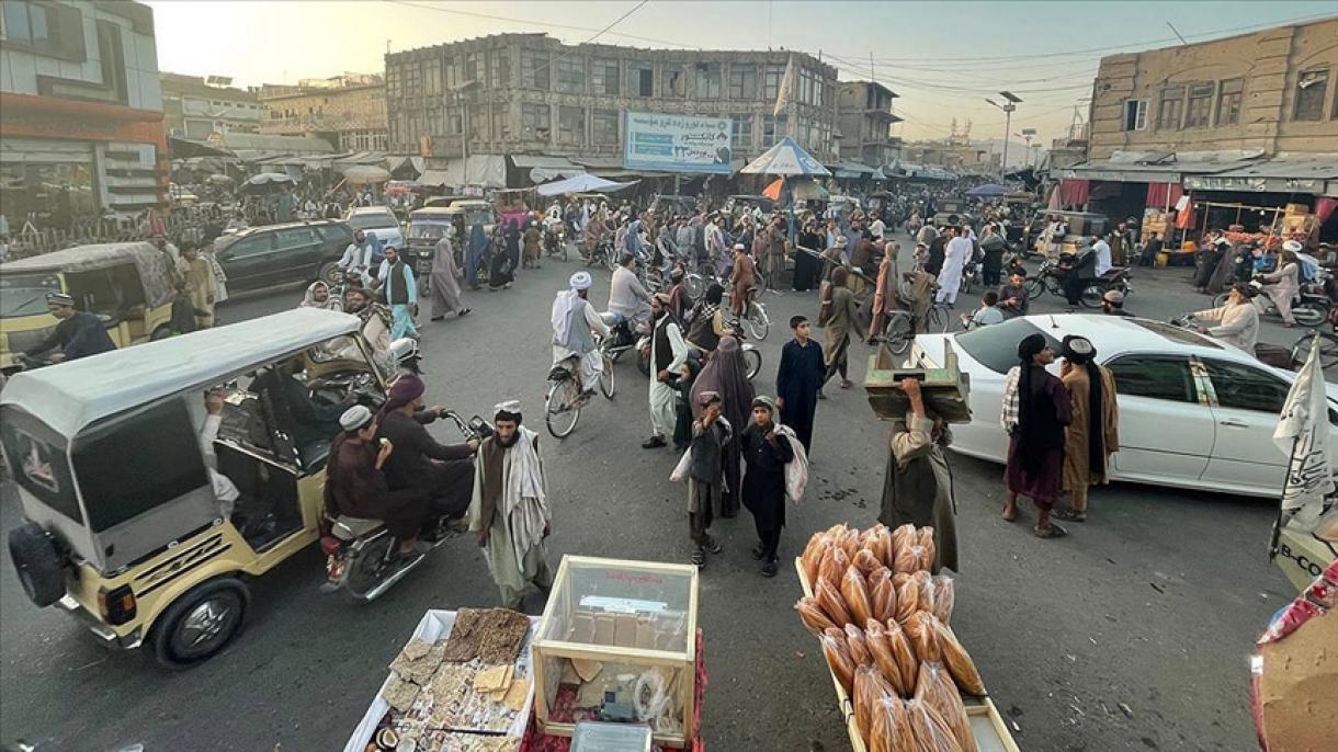 AQSh Af'onistonda nazorat o'rnatgan Tolibonni keng ko’lamli bir hukumat o'rnatishga chaqirdi