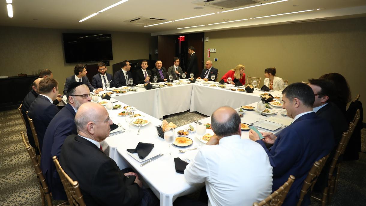 Türkiyә heyәti Nyu Yorkda tәşkil edilәn iftar proqramında iştirak edib